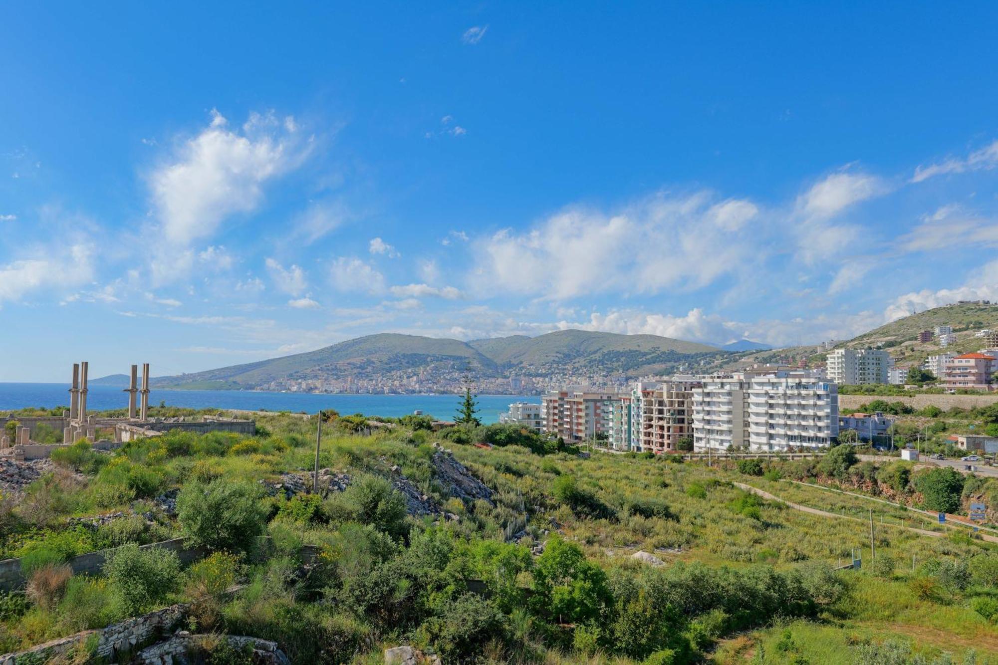 Hotel Holiday Саранда Экстерьер фото